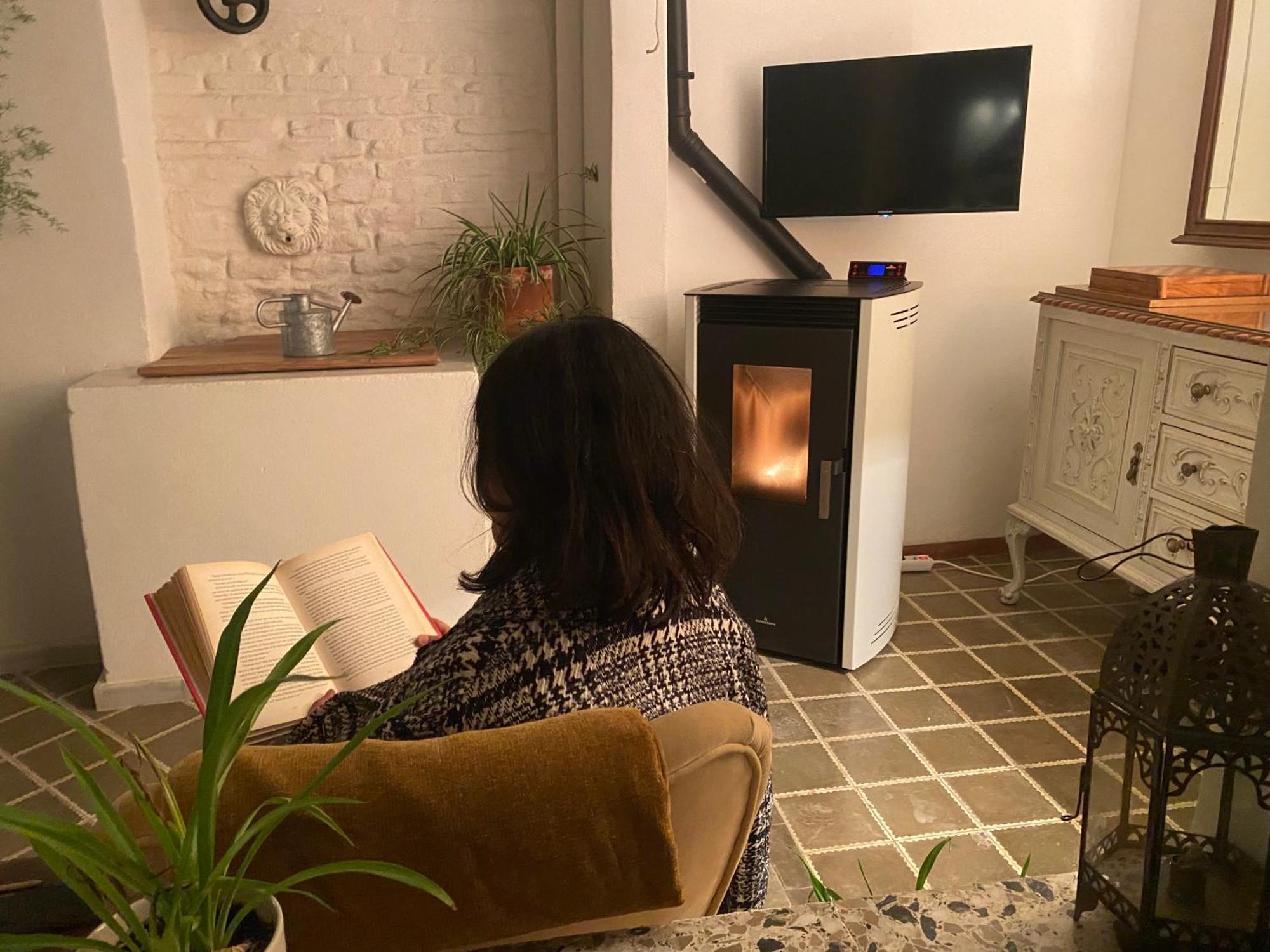 Villa Casa en pleno centro EL LEÓN BLANCO 6 personas con chimenea Carmona  Exterior foto
